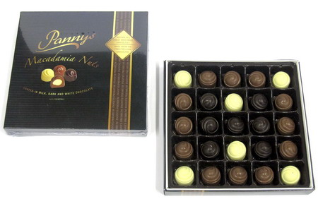 Gift Box 25 Chocolate Coated Macadamia Nuts
